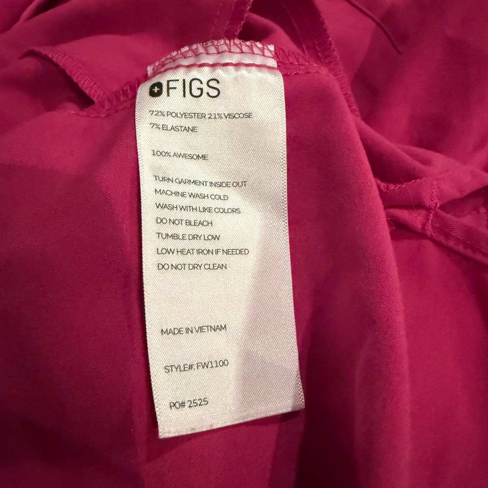 FIGS Women's XS Pink V Neck Scrub Top Medical Uniform - Picture 4 of 4